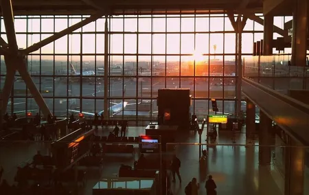 Heathrow Airport Private Transfers to/from London (Postcode SW5 to SW11)