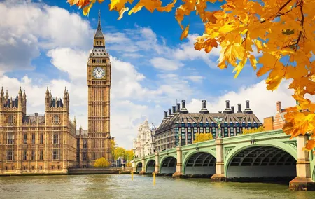 Private London Panoramic Tour by Luxury Sedan