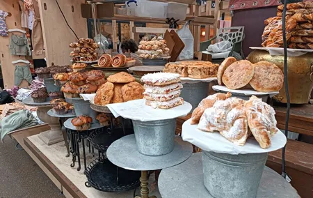 London Soho & Covent Garden Food Tour by Do Eat Better