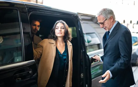 Private Taxi Transfer from London to Luton Airport