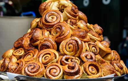 English Food Tasting Session and Private Tour of London