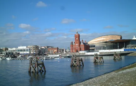 Cardiff City and Dr. Who Movie Private Day Tour from London