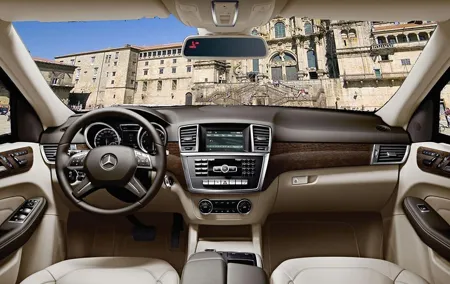 Santiago de Compostela Private Transfer from SCQ Airport to City centre