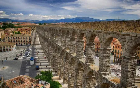 Segovia Walking Private Tour 3 hours with tickets included