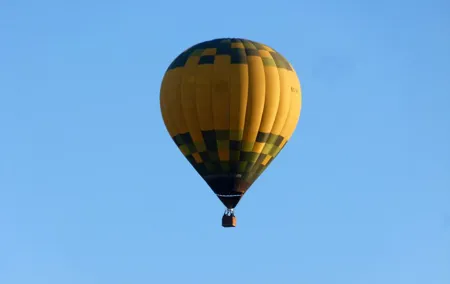 Hot Air Balloon Ride in Segovia with Toast, Picnic and Video