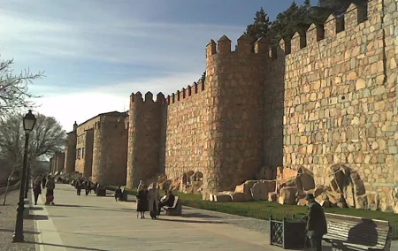 Ávila Walking Tour