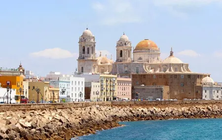 2 Hours Tour around Cádiz: History, anecdotes and curiosities