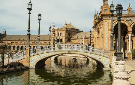 Seville Private & Cutomizable Tour from Cadiz Port/Hotel Pick up
