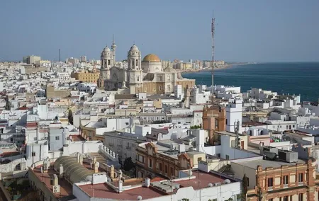 Half-Day Private Tour of Cadiz with pick up and drop off