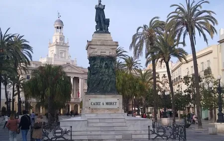 3 Hour Tapa and Cultural Experience Walking Tour
