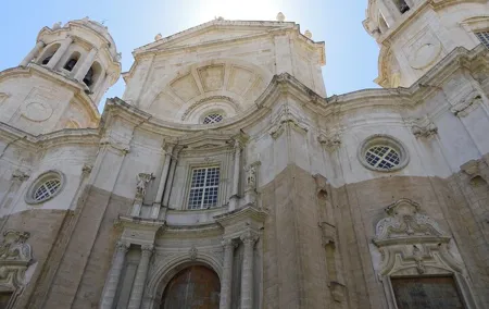 Private Historic Walking Tour in Cadiz