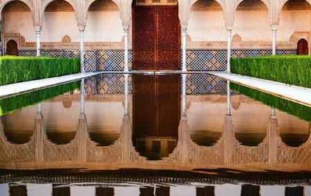 Private Full-Day Tour La Alhambra from Cadiz pick up and drop off