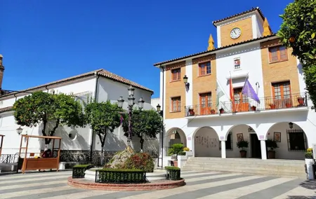 Private Tour to Arcos de la frontera, El Bosque and Ubrique from Cadiz