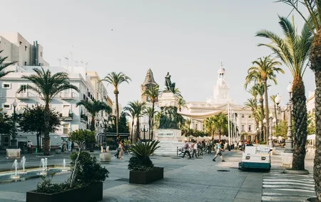 Touristic highlights of Cadiz on a Private half day tour with a local