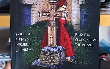 2 horas conociendo la ciudad de Cuenca resolviendo misterios.