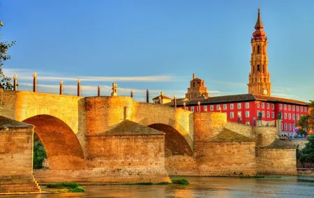 Zaragoza Scavenger Hunt and Highlights Self-Guided Tour