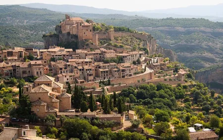 Full-day Somontano Wine Excursion and Visit Alquezar