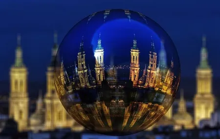 Zaragoza Private Walking Tour with official Tour Guide