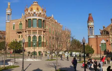 Private Transfer From Zaragoza To Barcelona With a 2 Hour Stop