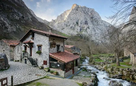 Picos de Europa: Bulnes, funicular and cheese Cabrales from Oviedo