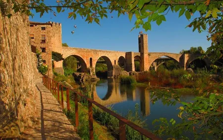 Besalu,Banyoles Lake & Garrotxa Volcanoes Small Group from Girona