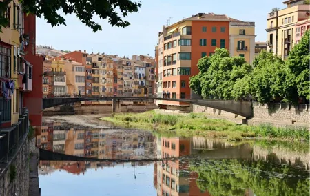 Guided Walking Tour in Girona