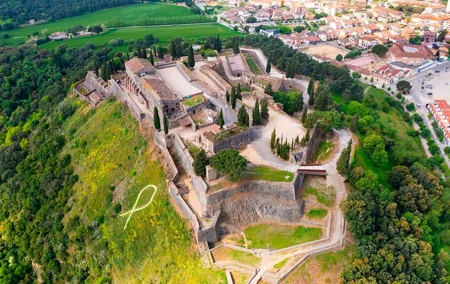 Girona Castell Hostalric and Roca Village Tour from Palamos