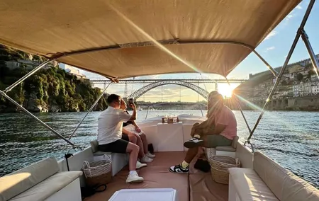 Porto: Boat trip along the Douro River 6 Bridges