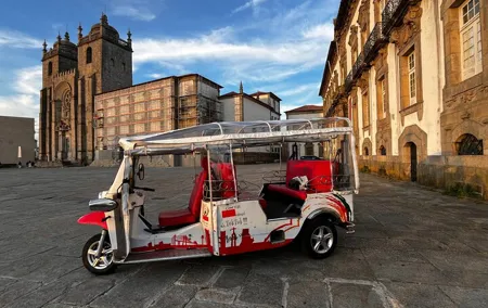 3 Hour Tuk tuk Tour in Porto