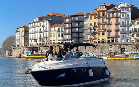 Private tasting in the Douro (1 to 6 people) on a Yacht just for you
