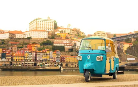 Porto Guided Tour to the Historical Center on a Tuk Tuk