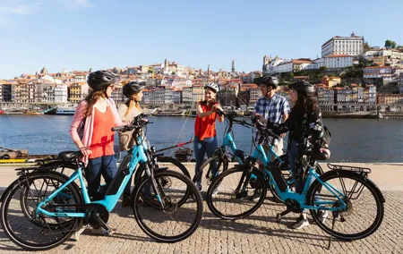 Porto: 3-Hour Old Town & Riverside Bike Tour - Guided Experience