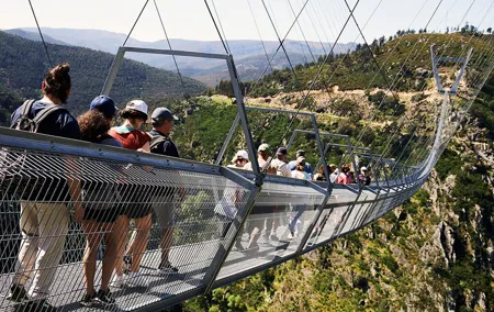 516 Arouca Bridge & Paiva Walkways Tour with Lunch from Porto