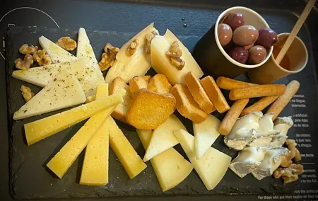 Porto Private Gourmet Food & Wine Historic Tour with a Sommelière