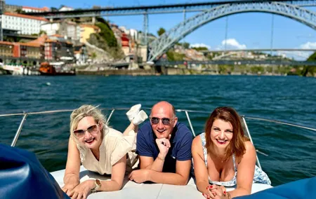 Porto Shared Yacht Tour: Bridges, River Mouth & Drinks Included