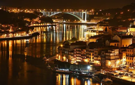 Porto Heritage Night Tour With Fado Show And Dinner Included