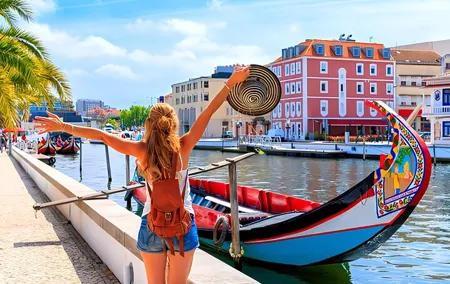 AVEIRO AND NEW COSTA: Private Full-Day Tour from Porto