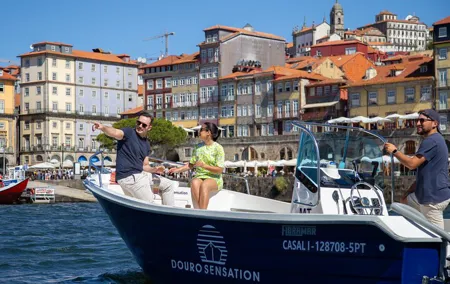 Porto: 2h Private Tour (1 to 6 people) on the Douro River with a local