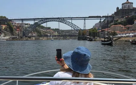 Private Tour of the 6 Bridges with Port Wine