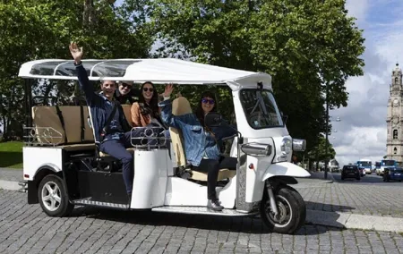 2 Hour Private Tuktuk Tour in Porto to Monastery and Cellars