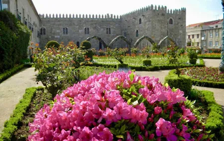 From Porto: Wonders of Braga & Guimaraes Private Day Trip