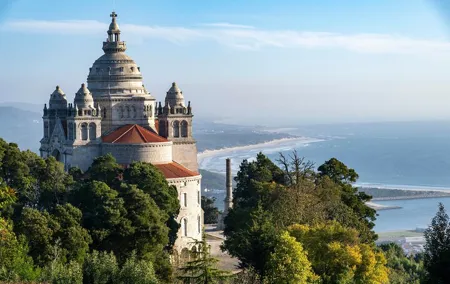 From Porto: Viana do Castelo Braga and Guimarães Day Tour