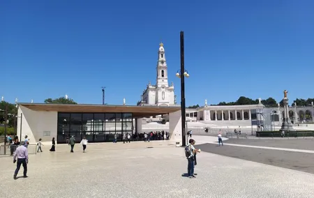 Private Tour to Fátima Sanctuary and the Little Shepherds Houses