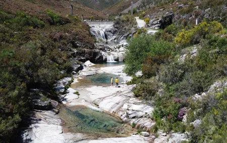 Walk in the 7 lagoons of the Geres National Park with baths