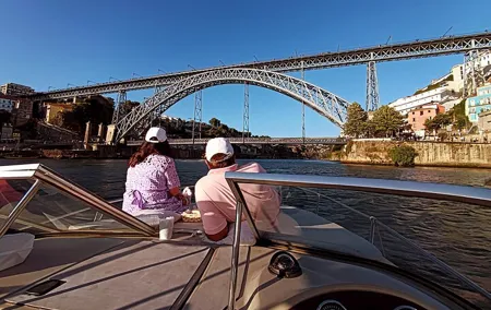 6 Bridges and Ribeira Boat Tour (1h30m) with Sunset Option
