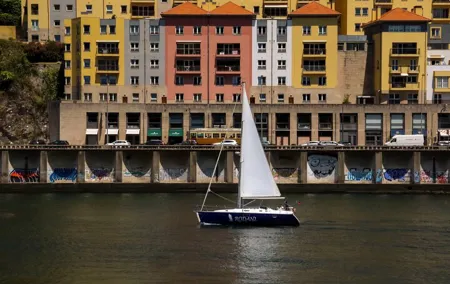 Port : Douro River Cruise (2 h) – Wine & Scenic Views