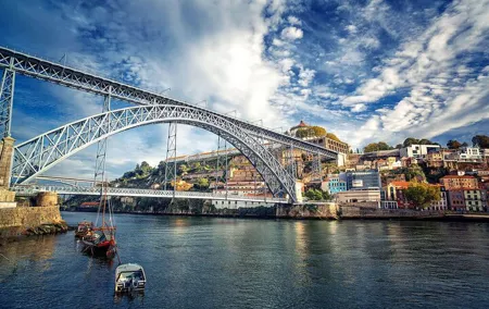 Private transfer from Porto to Madrid - up to 3 stops