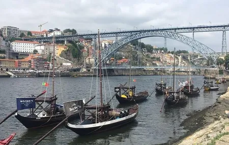 Porto to Santiago de Compostela with Stops up to 4 Cities