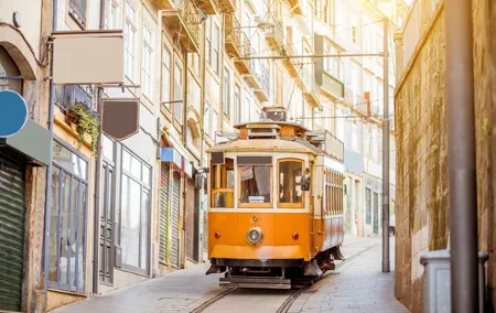 Porto Walking Tour, you cannot miss it! (small-groups)
