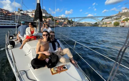 Charming tour of the Douro on an exclusive sailboat for up to 8 people